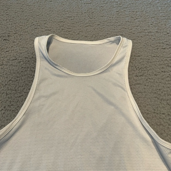 Lululemon Race Tank crop size 8 Color White - Picture 4 of 8